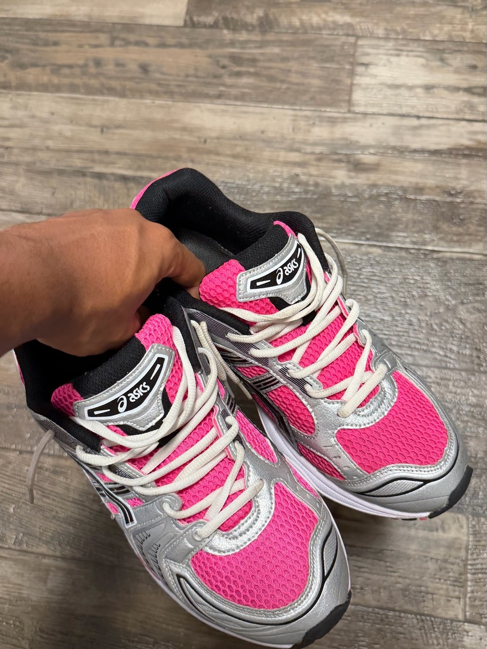 Pink Asics Gel-Kayano 14 - Picture 2 of 3